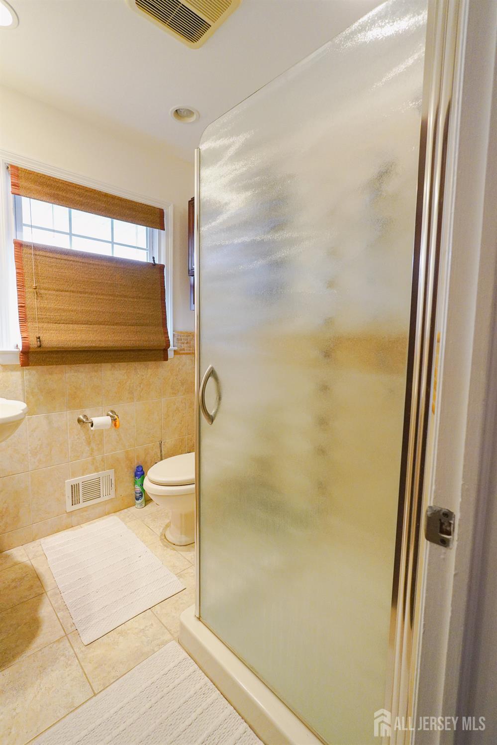 32 Eileen, Edison, NJ, 08837