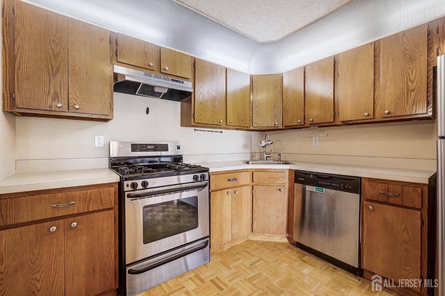 407 Lancaster, Piscataway, NJ, 08854