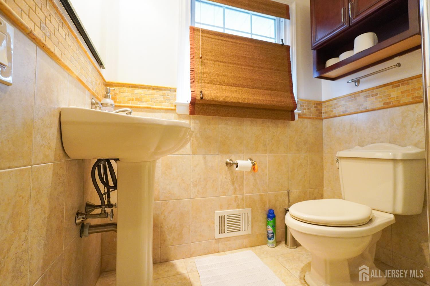 32 Eileen, Edison, NJ, 08837