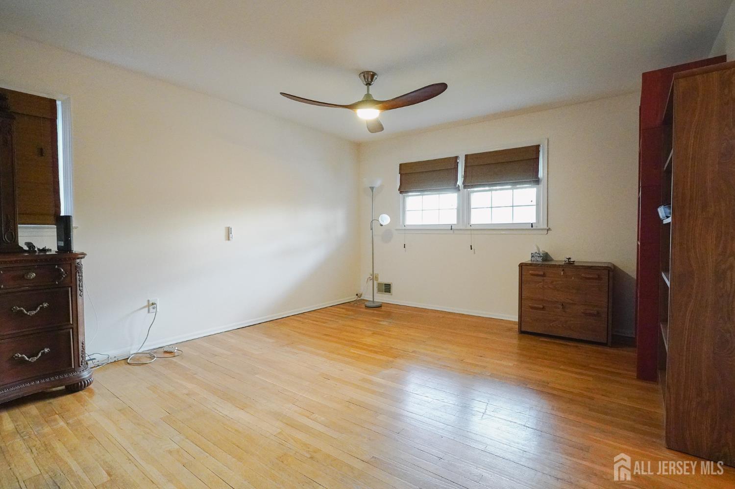 32 Eileen, Edison, NJ, 08837