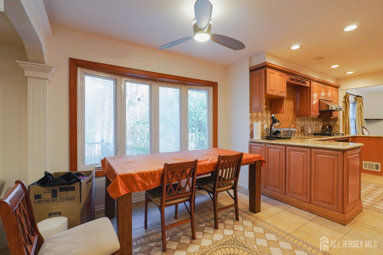 32 Eileen, Edison, NJ, 08837