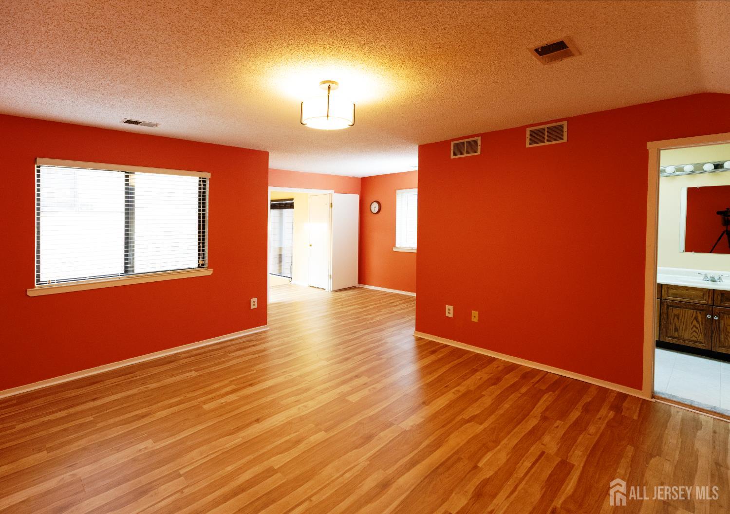 251 Sayre, Plainsboro, NJ, 08540