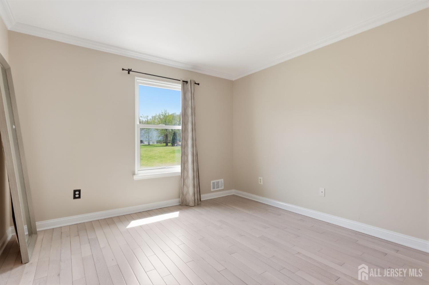 6 Deerfield, Monroe, NJ, 08831