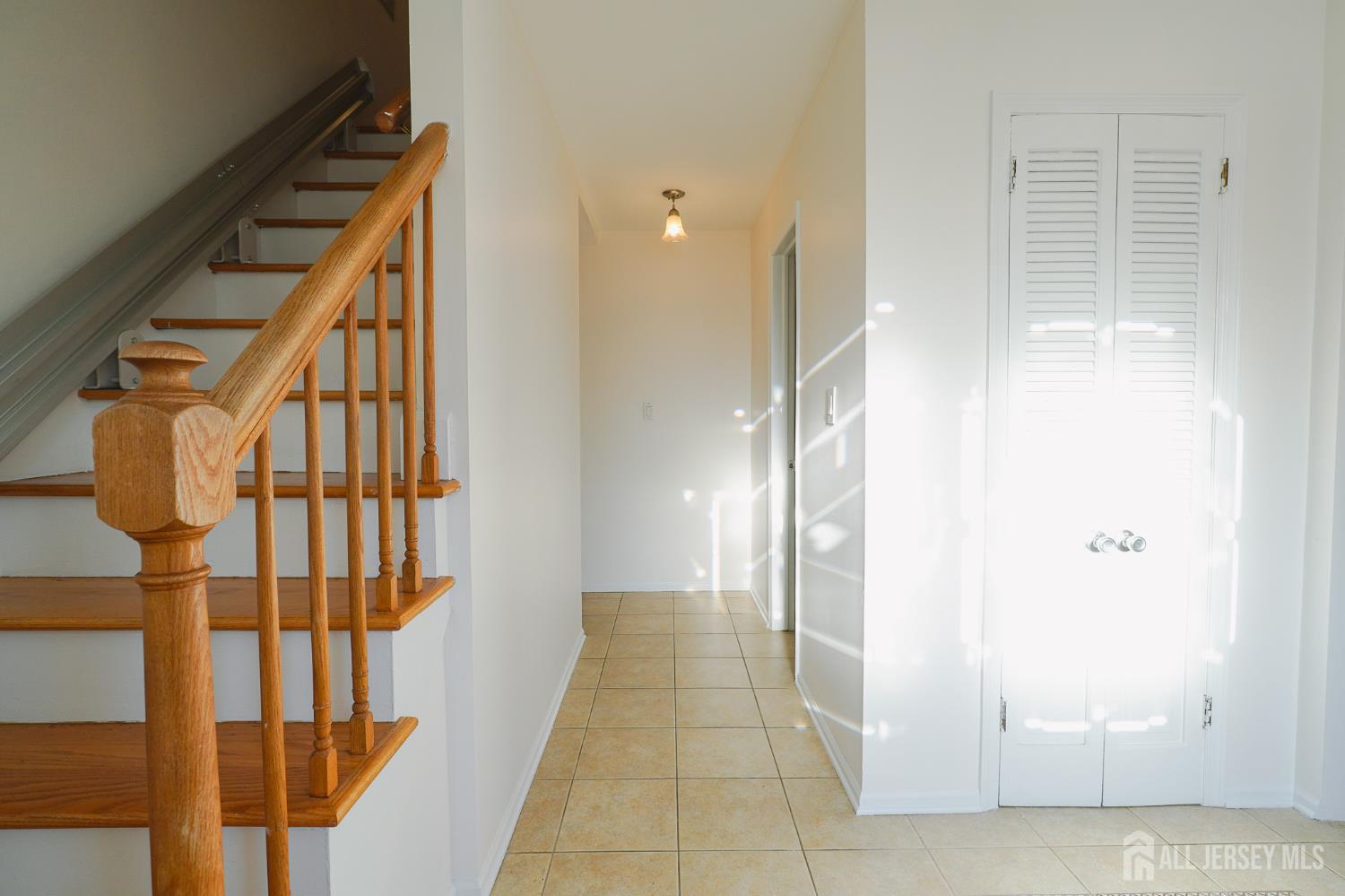 32 Eileen, Edison, NJ, 08837