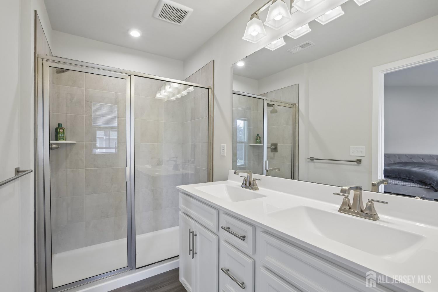 49 Owen, Franklin Twsp, NJ, 08873