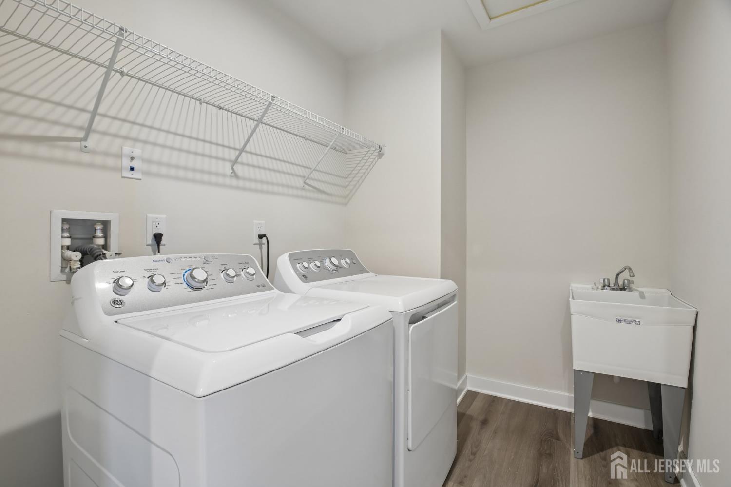 49 Owen, Franklin Twsp, NJ, 08873