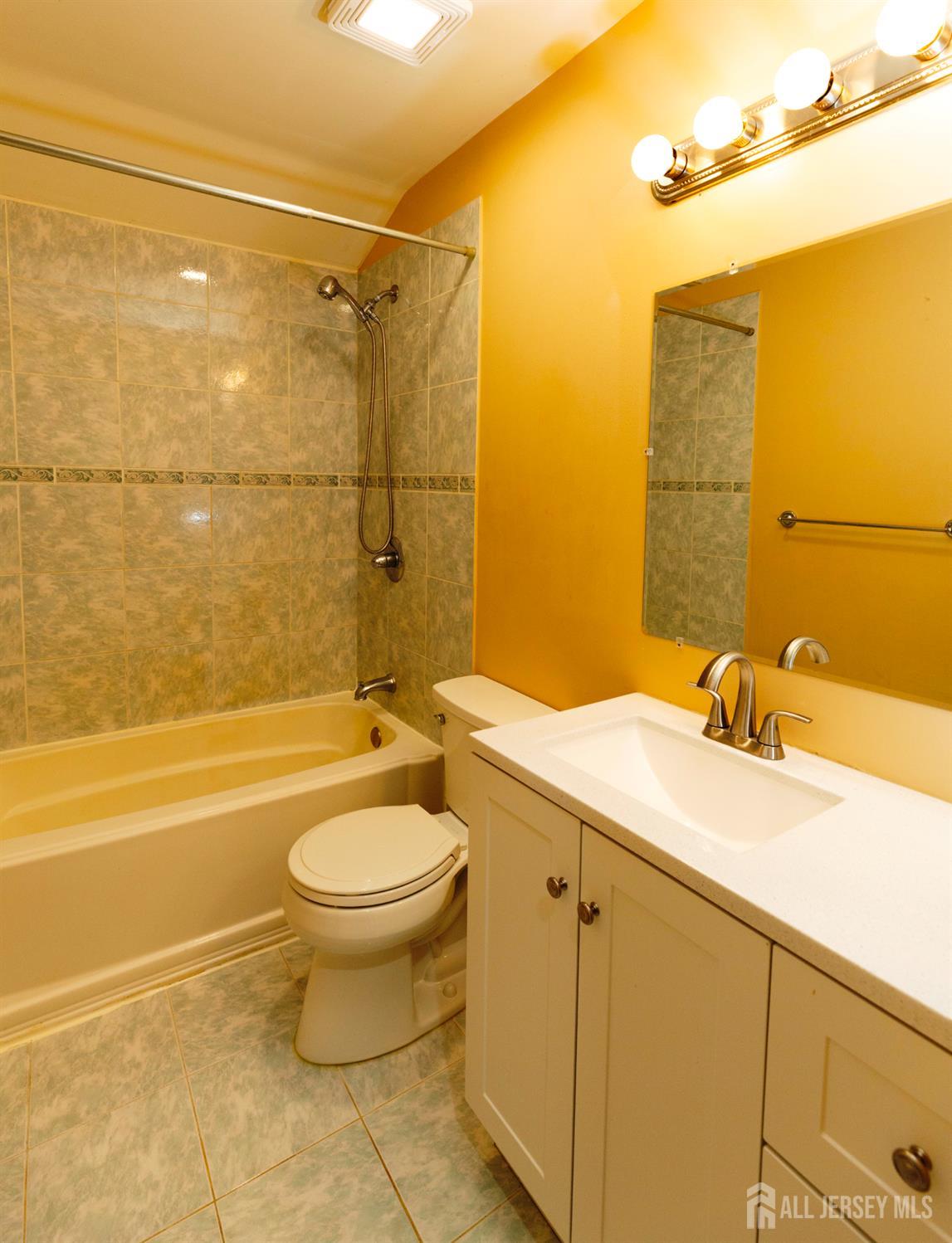 251 Sayre, Plainsboro, NJ, 08540