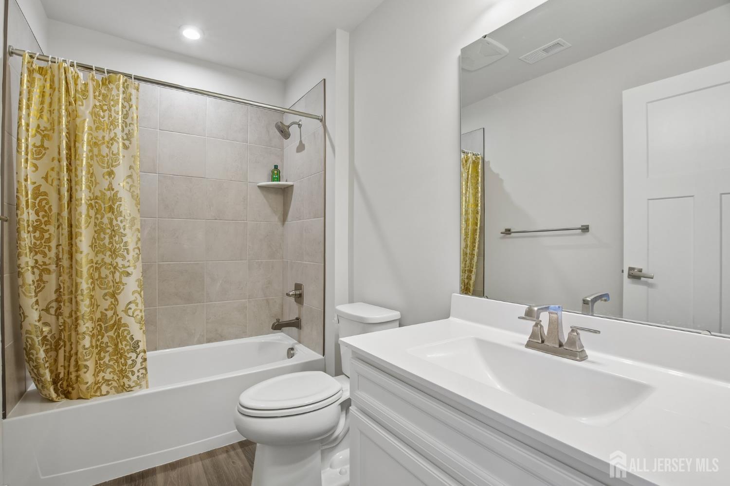 49 Owen, Franklin Twsp, NJ, 08873