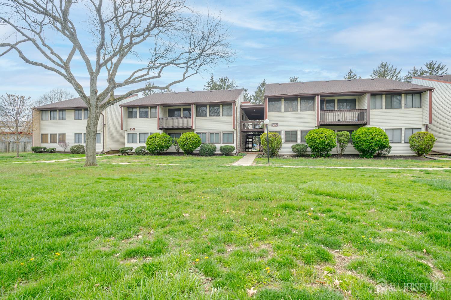 88 Fox UNIT 4A, Edison, NJ, 08817
