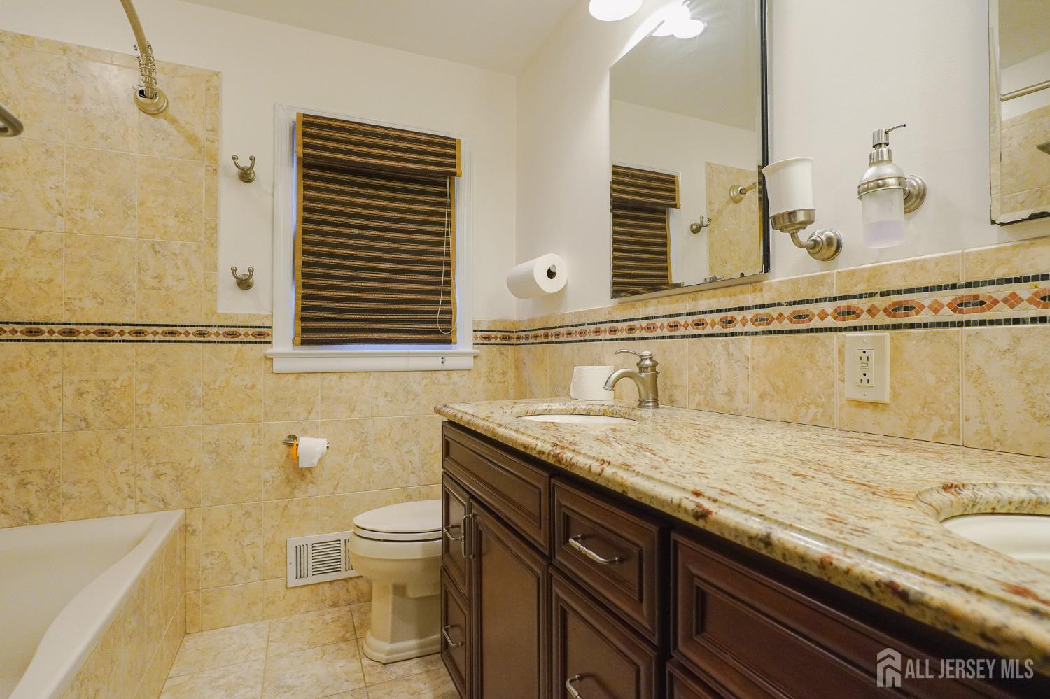 32 Eileen, Edison, NJ, 08837