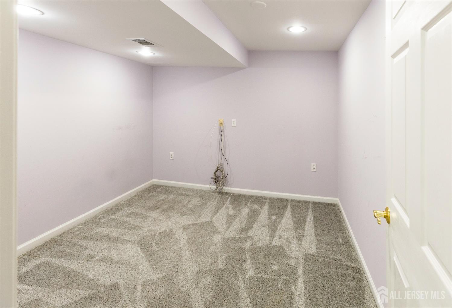 251 Sayre, Plainsboro, NJ, 08540