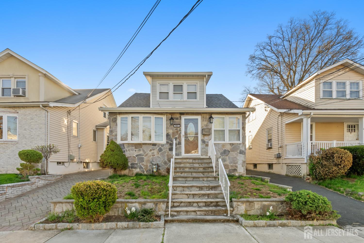 11 Beechwood, Keansburg, NJ, 07734