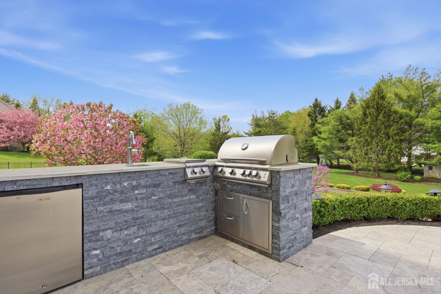 6 Deerfield, Monroe, NJ, 08831