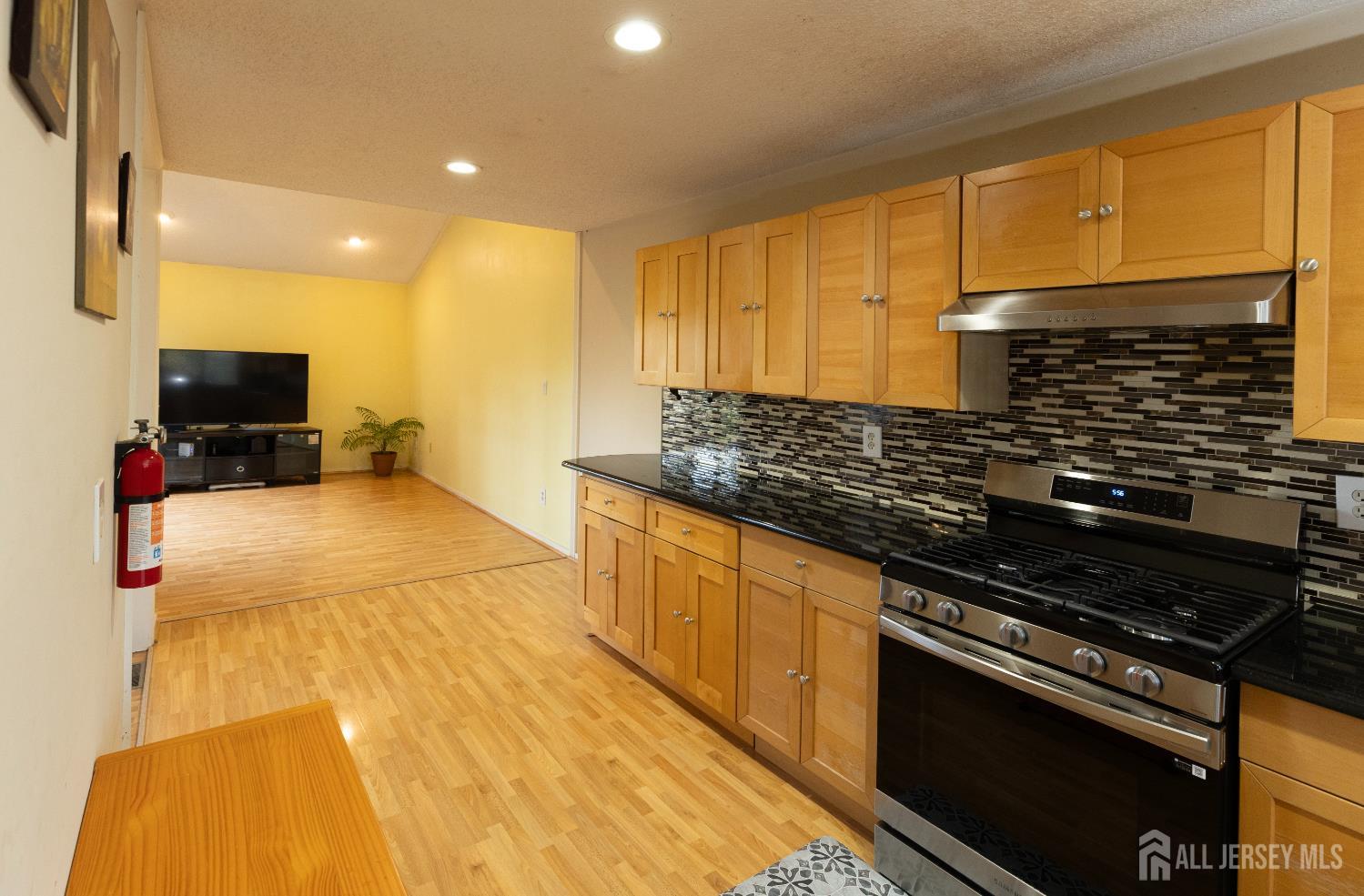 251 Sayre, Plainsboro, NJ, 08540