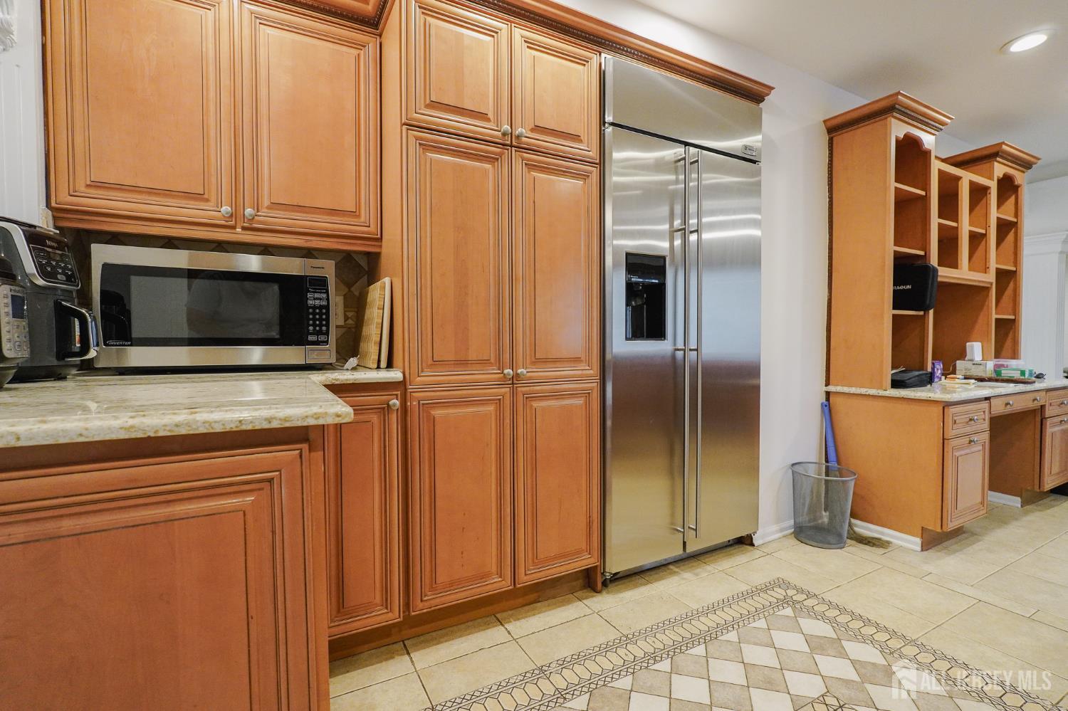 32 Eileen, Edison, NJ, 08837