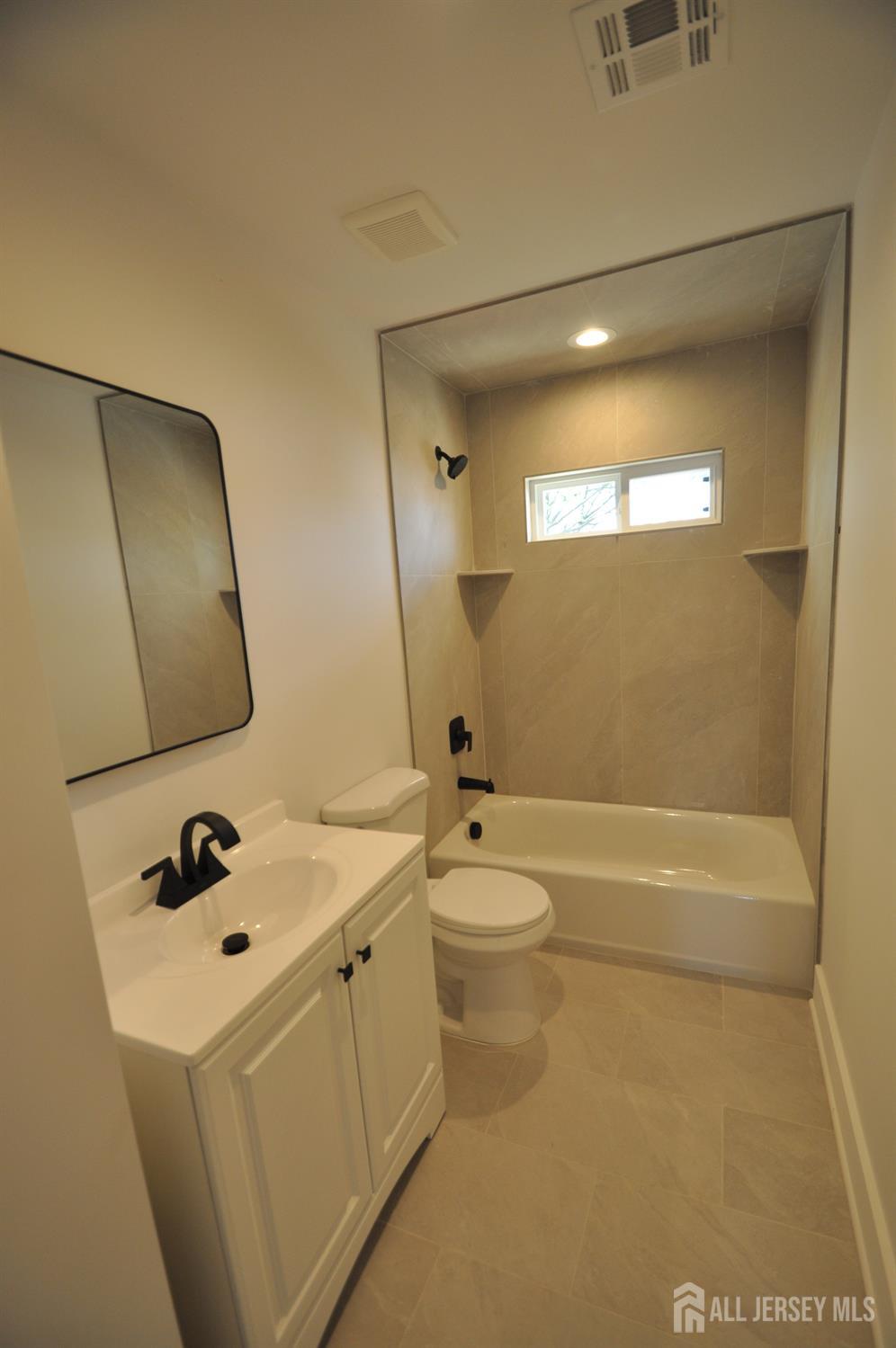 105 Coolidge, Carteret, NJ, 07008