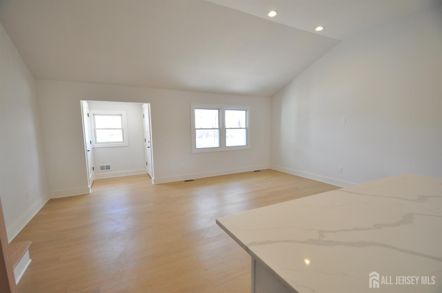 105 Coolidge, Carteret, NJ, 07008