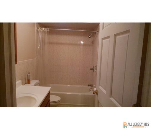 117 Cricket UNIT 117, Woodbridge Proper, NJ, 07095