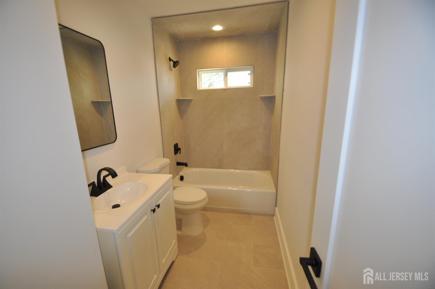 105 Coolidge, Carteret, NJ, 07008