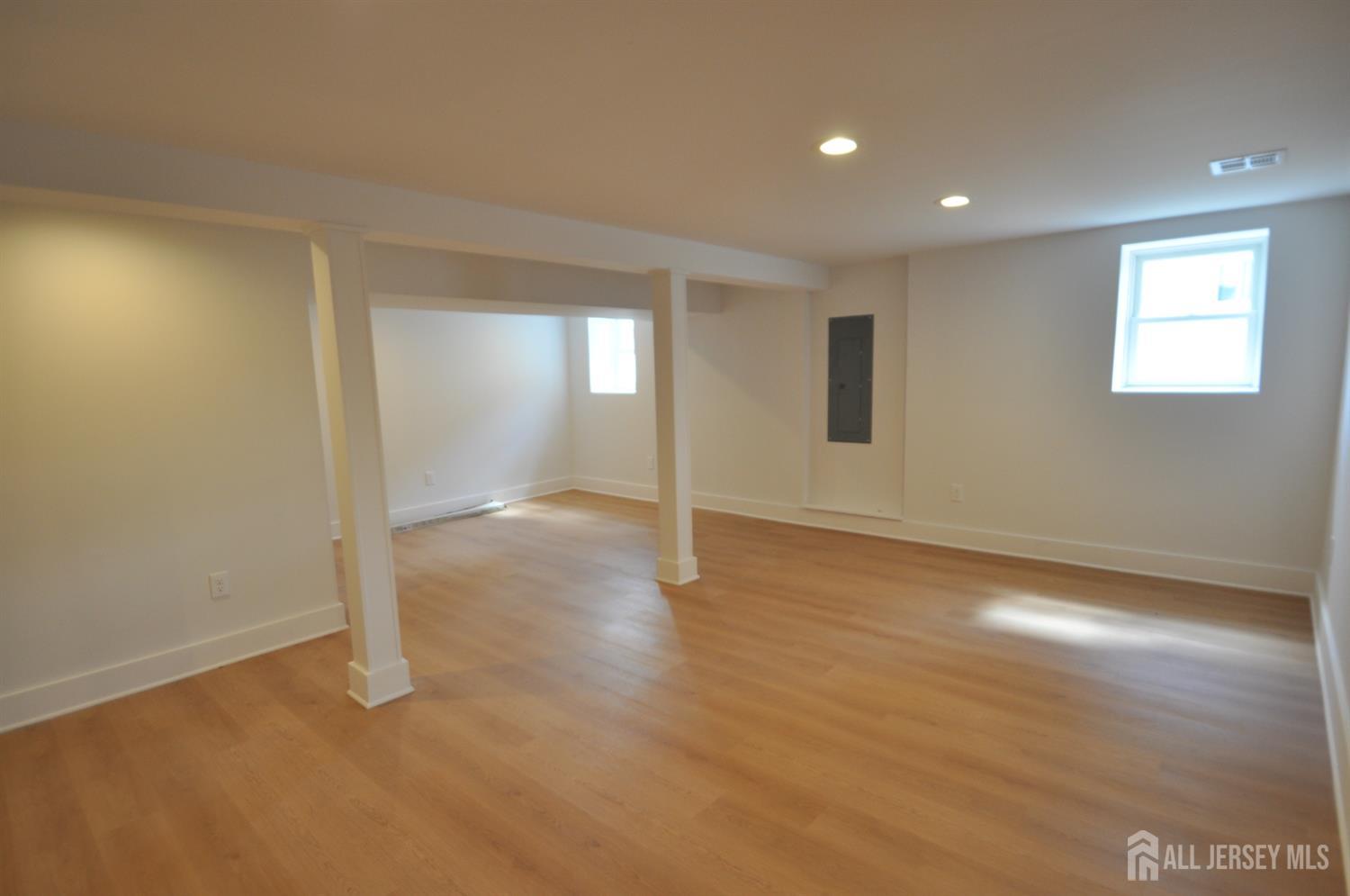 105 Coolidge, Carteret, NJ, 07008