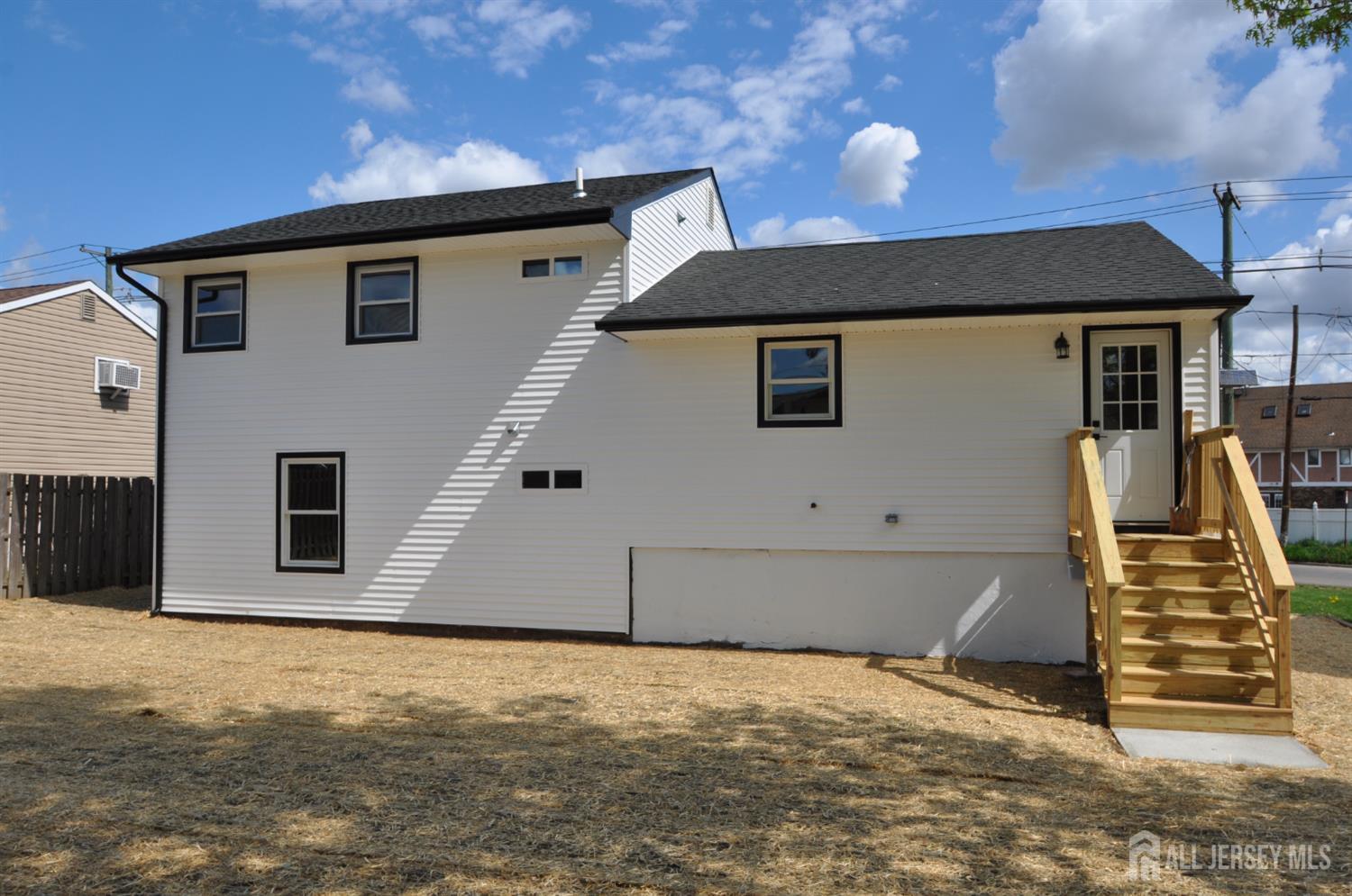 105 Coolidge, Carteret, NJ, 07008