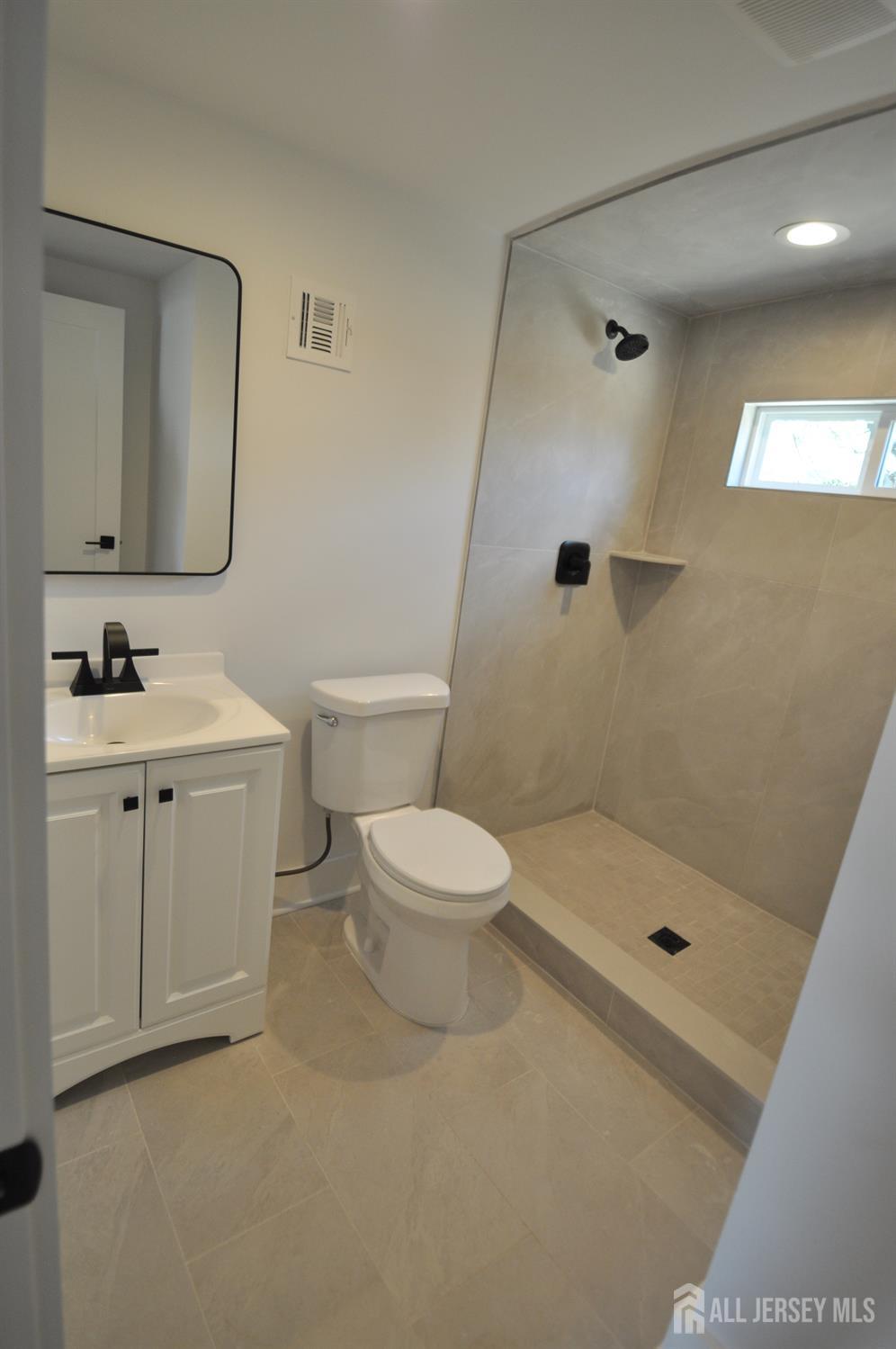 105 Coolidge, Carteret, NJ, 07008