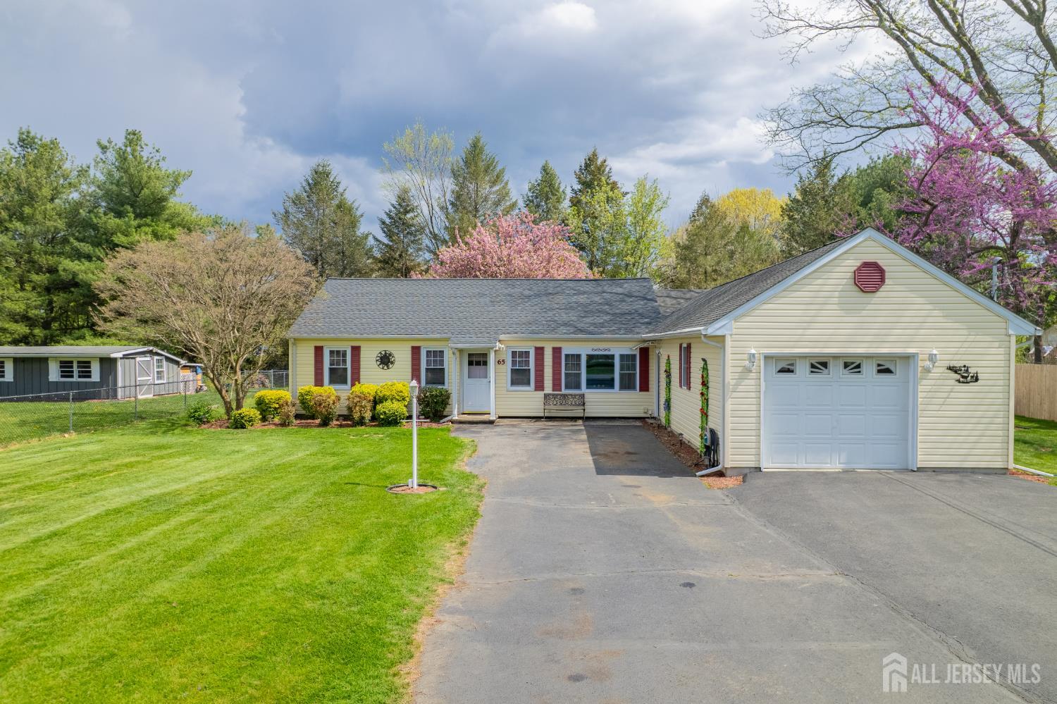 Homes for Sale in South Brunswick, NJ