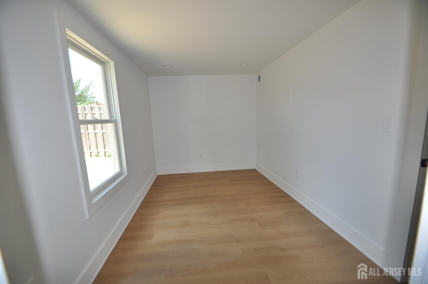 105 Coolidge, Carteret, NJ, 07008