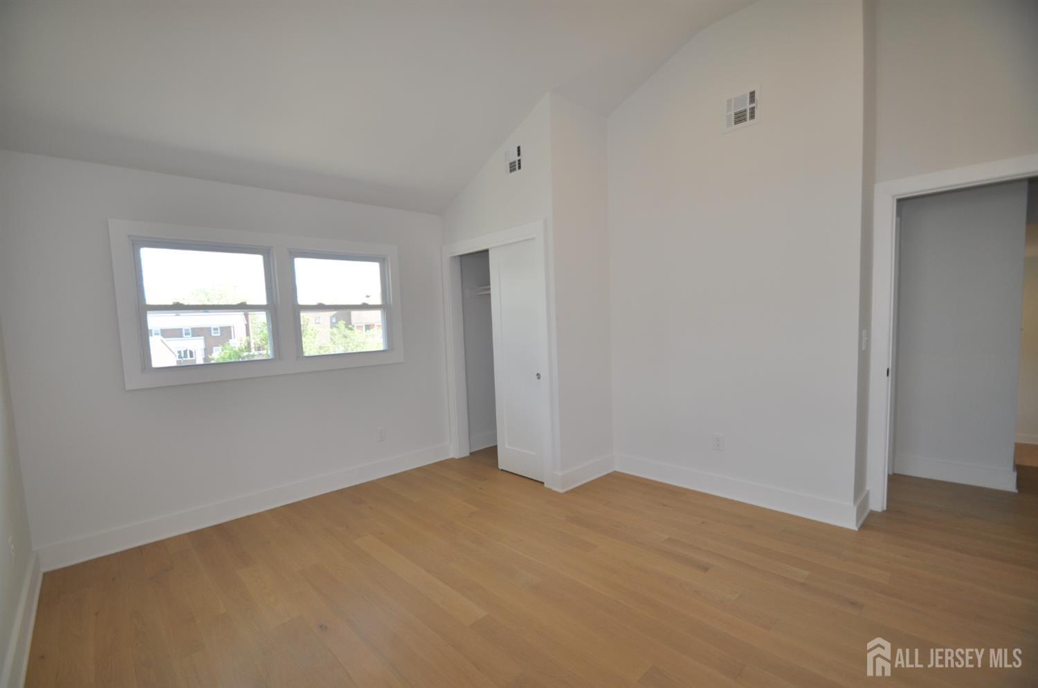 105 Coolidge, Carteret, NJ, 07008