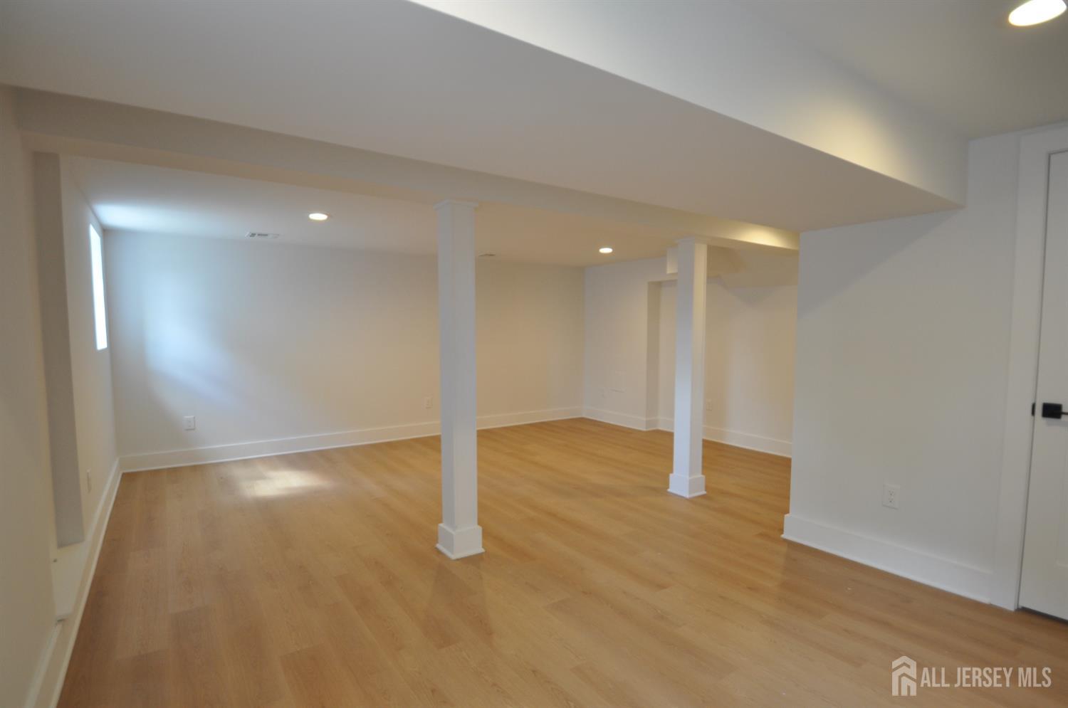 105 Coolidge, Carteret, NJ, 07008