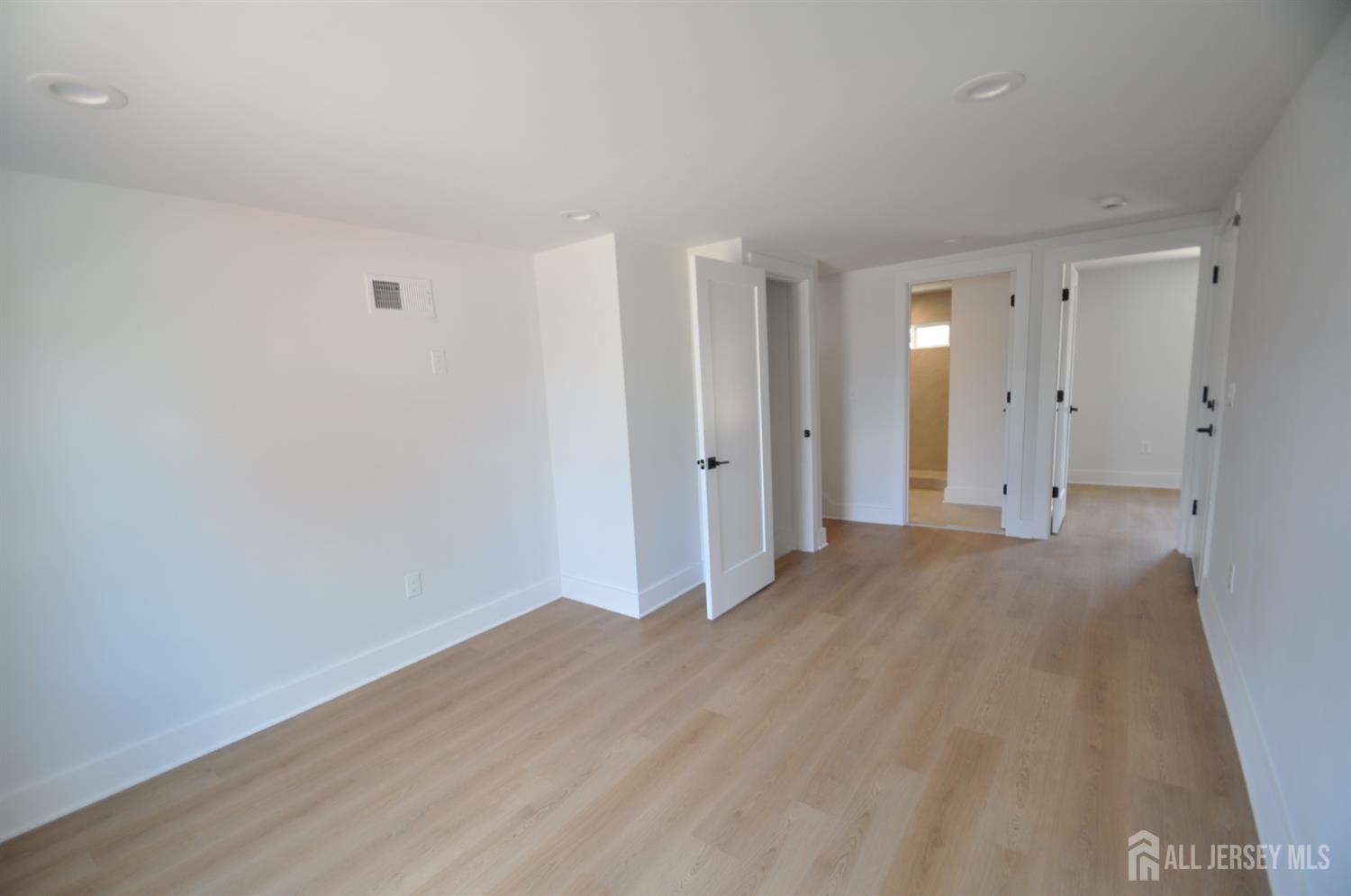 105 Coolidge, Carteret, NJ, 07008