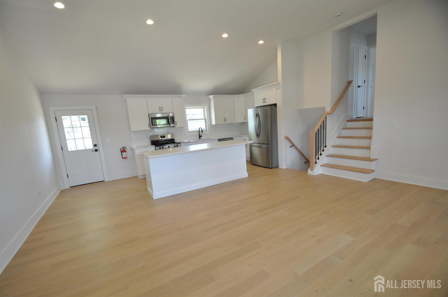 105 Coolidge, Carteret, NJ, 07008