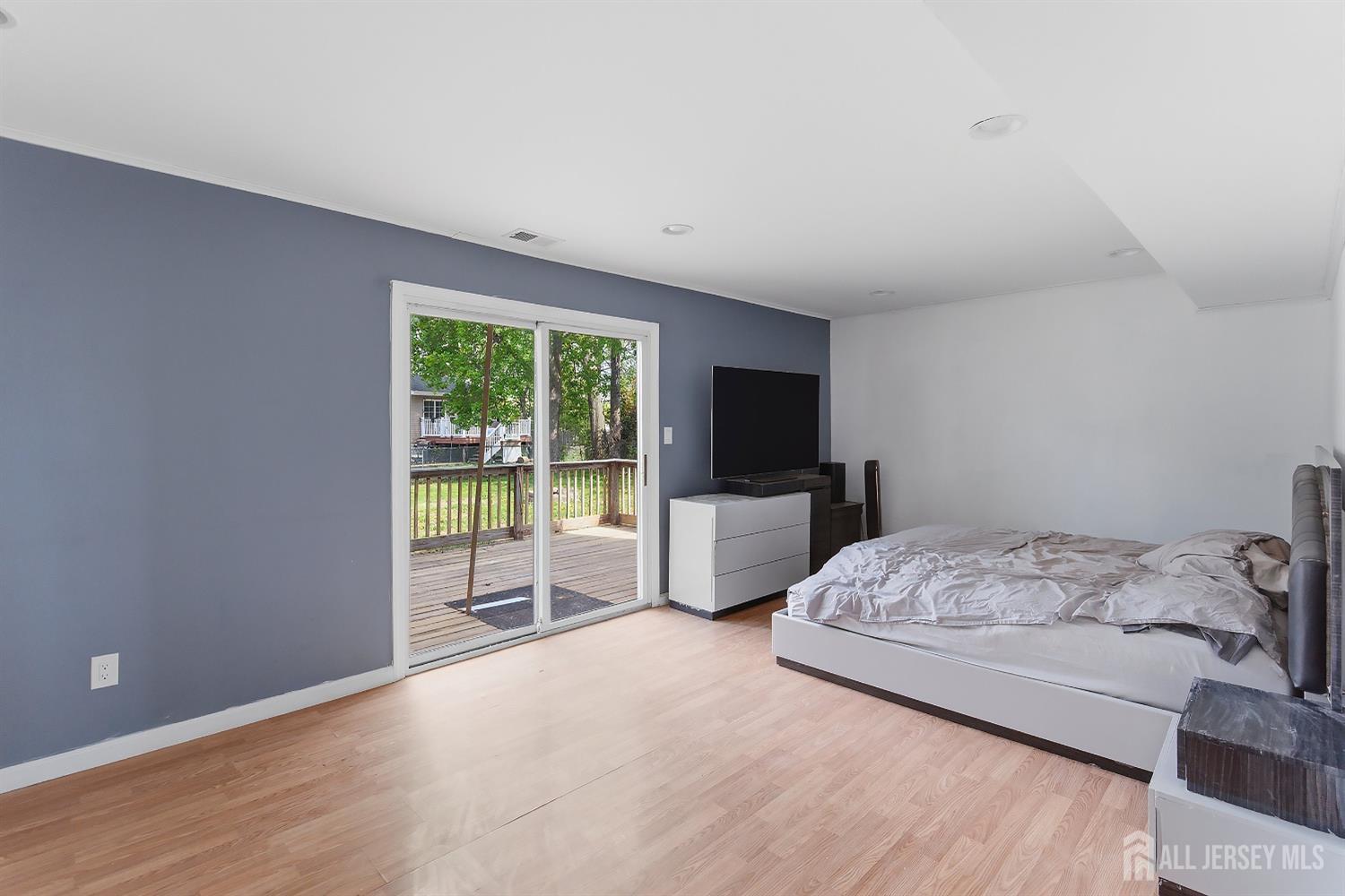 1363 E Peoria, North Brunswick, NJ, 08902