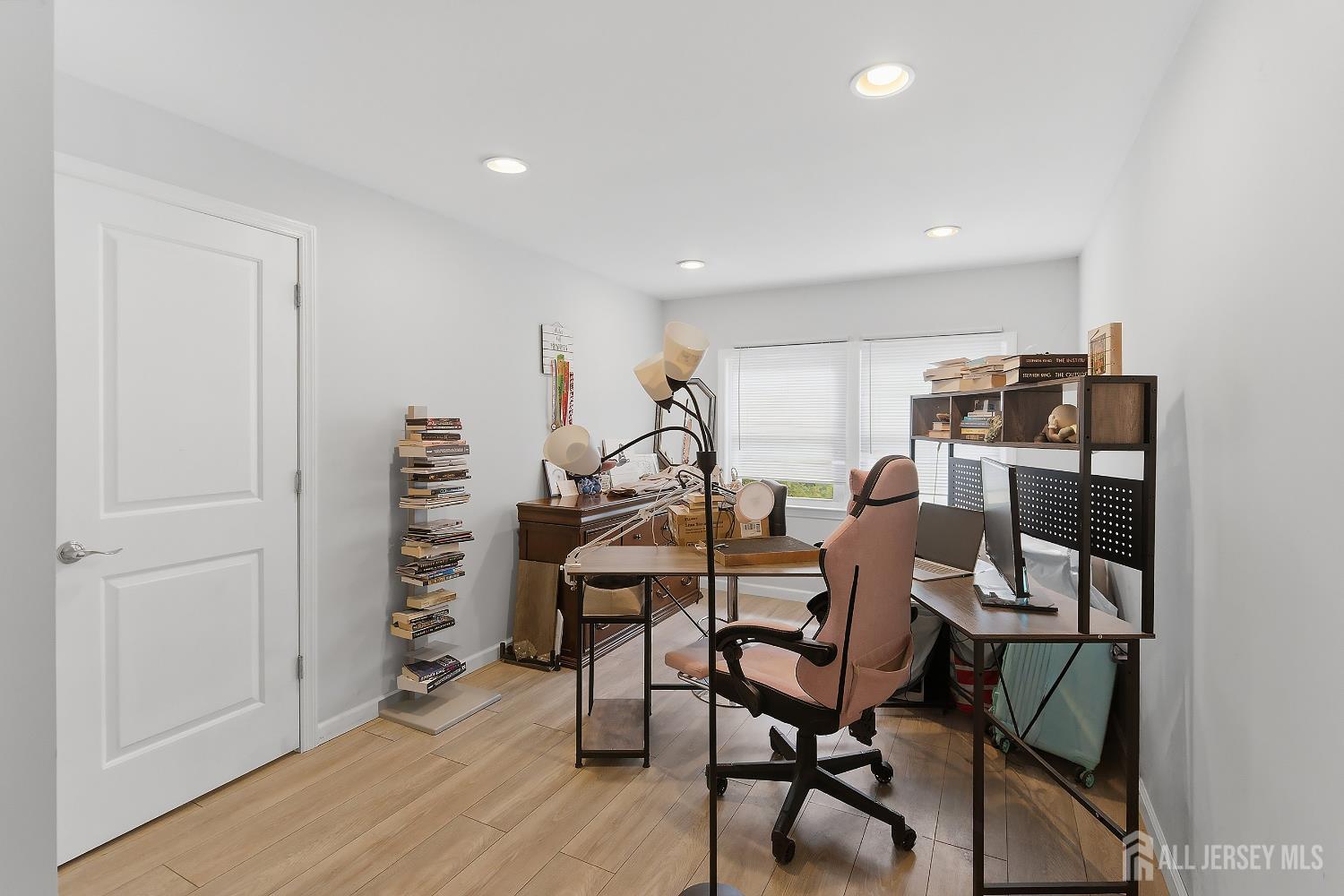 1363 E Peoria, North Brunswick, NJ, 08902