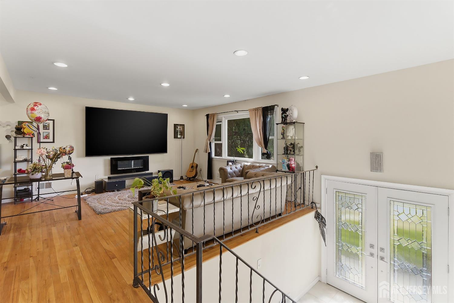 1363 E Peoria, North Brunswick, NJ, 08902