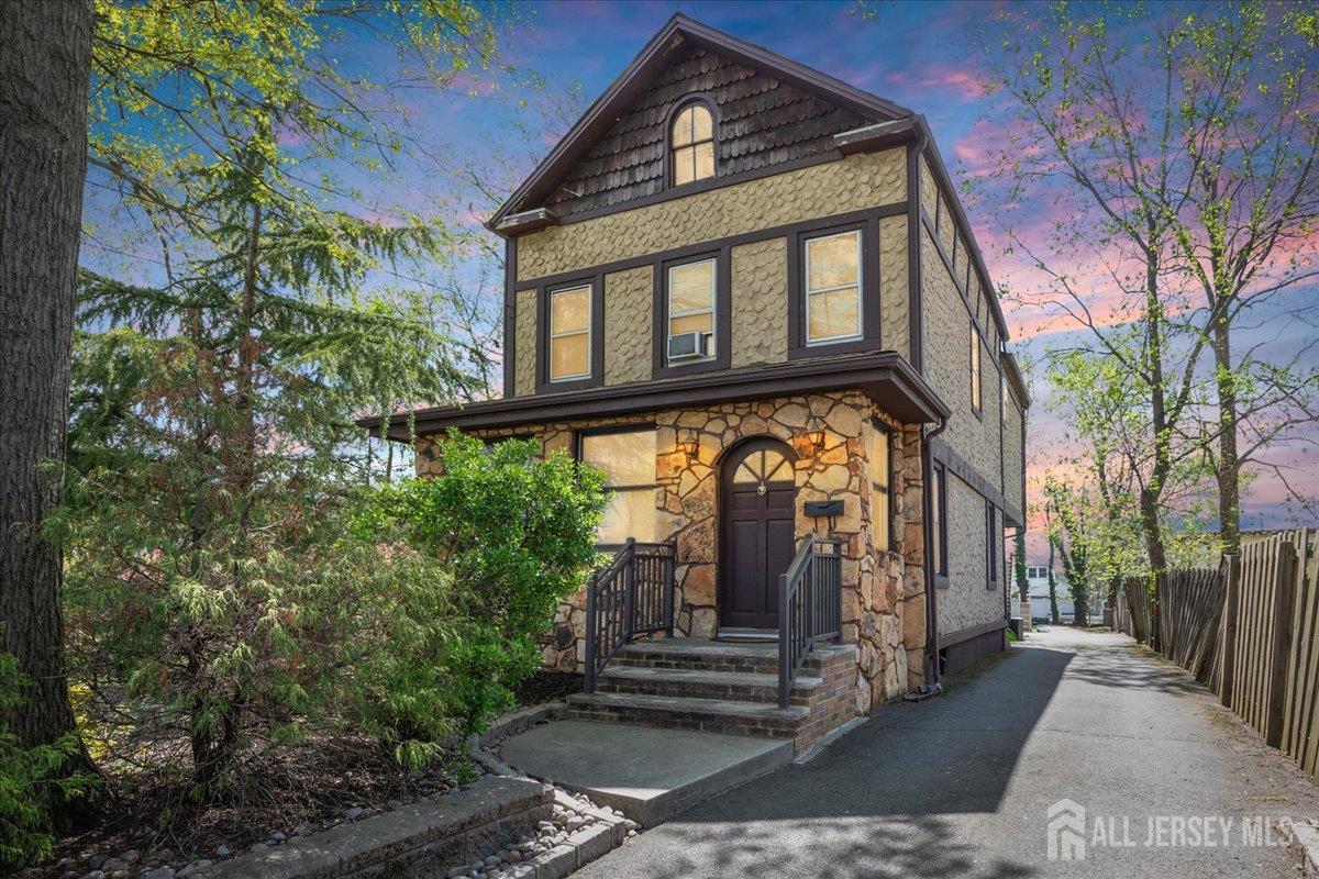 25 Woodview, Fords, NJ, 08863