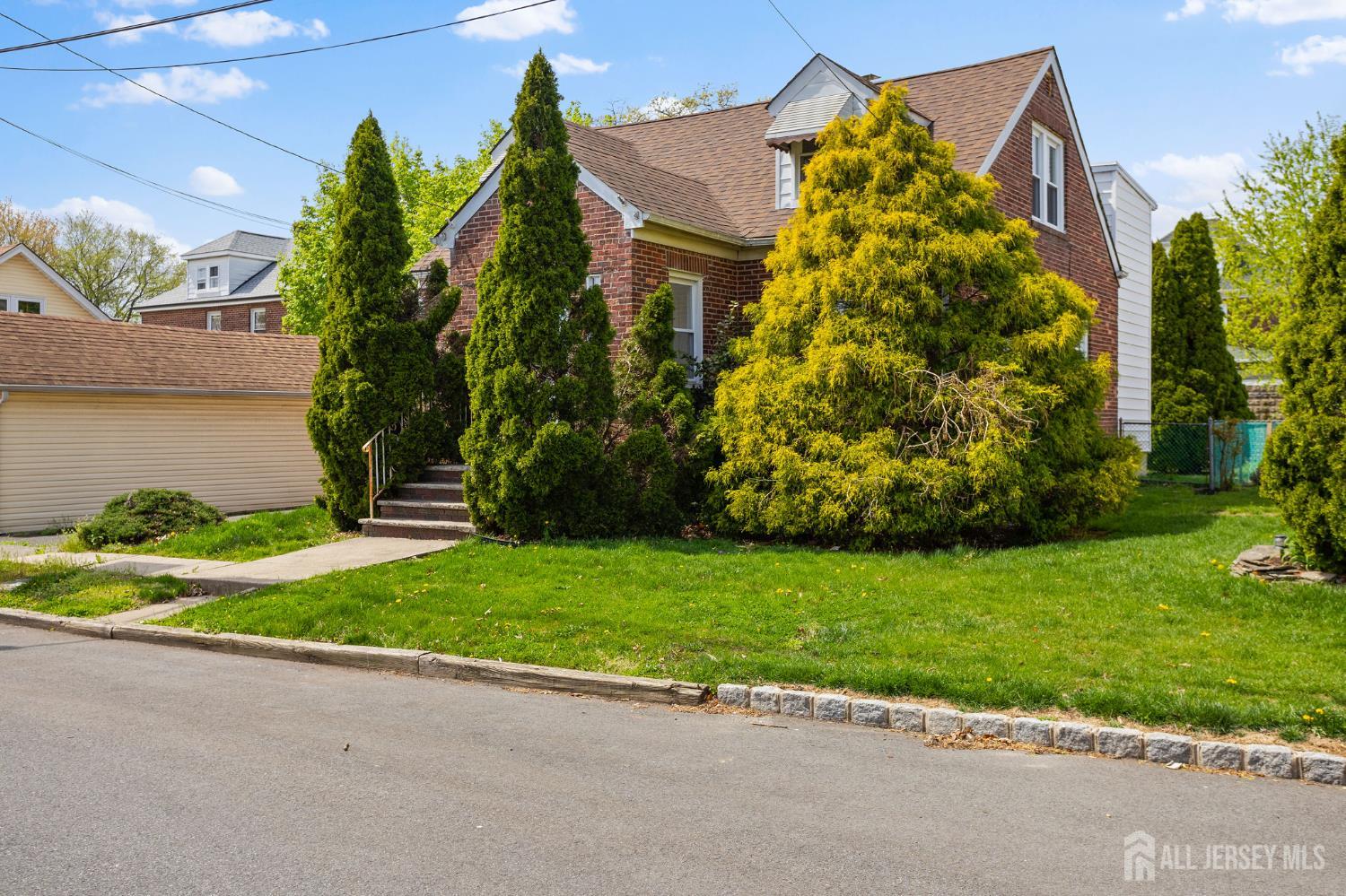 35 Melbourne, Woodbridge Proper, NJ, 07095