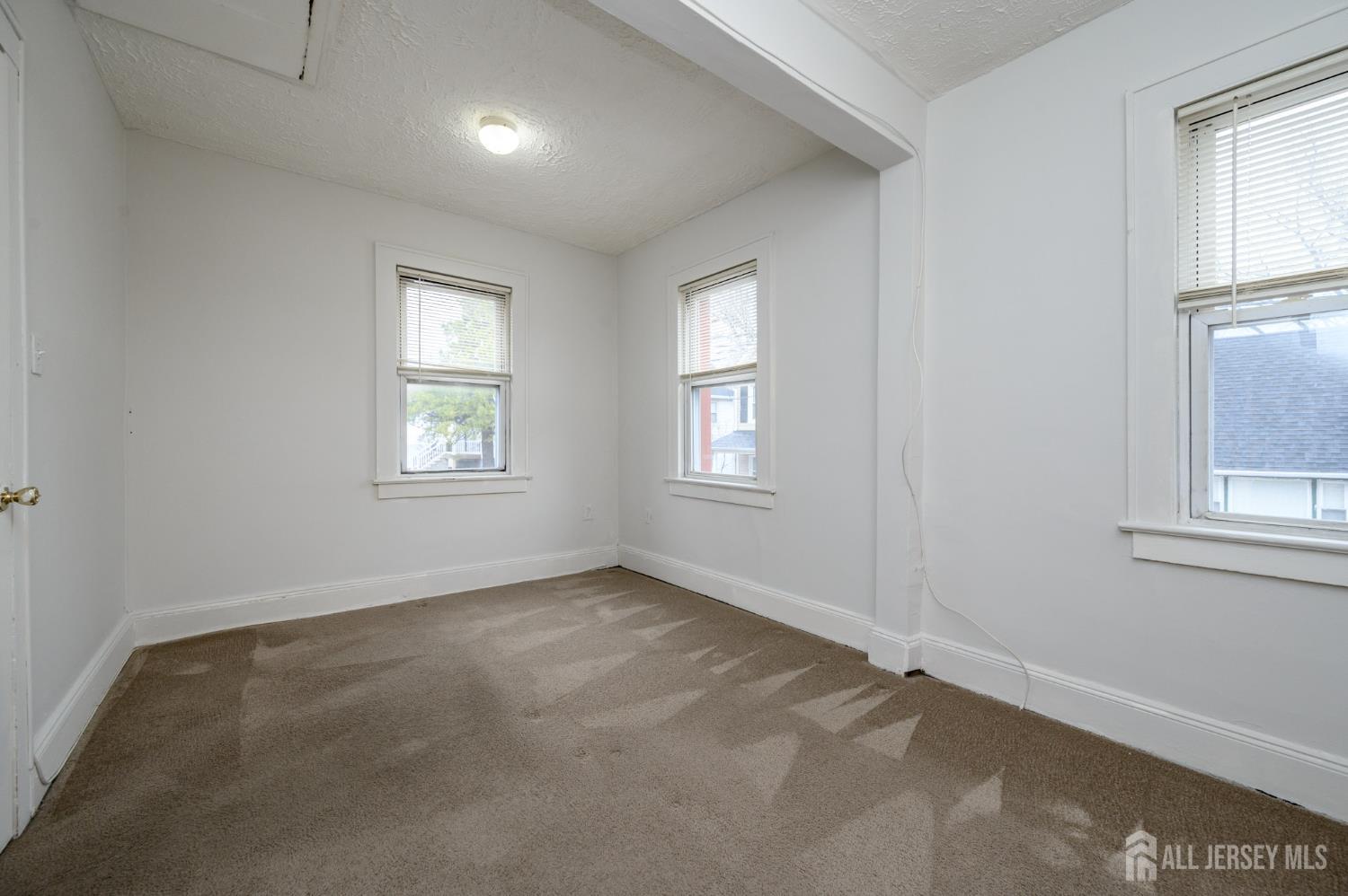 29 Smith UNIT 2, Sayreville, NJ, 08872