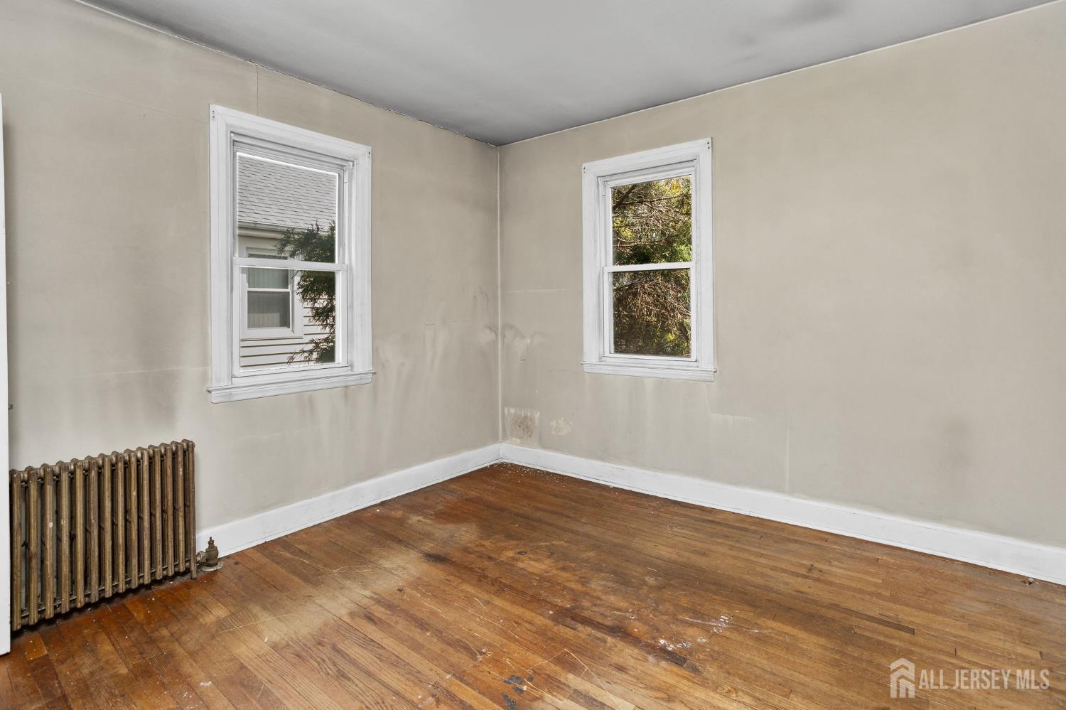 35 Melbourne, Woodbridge Proper, NJ, 07095