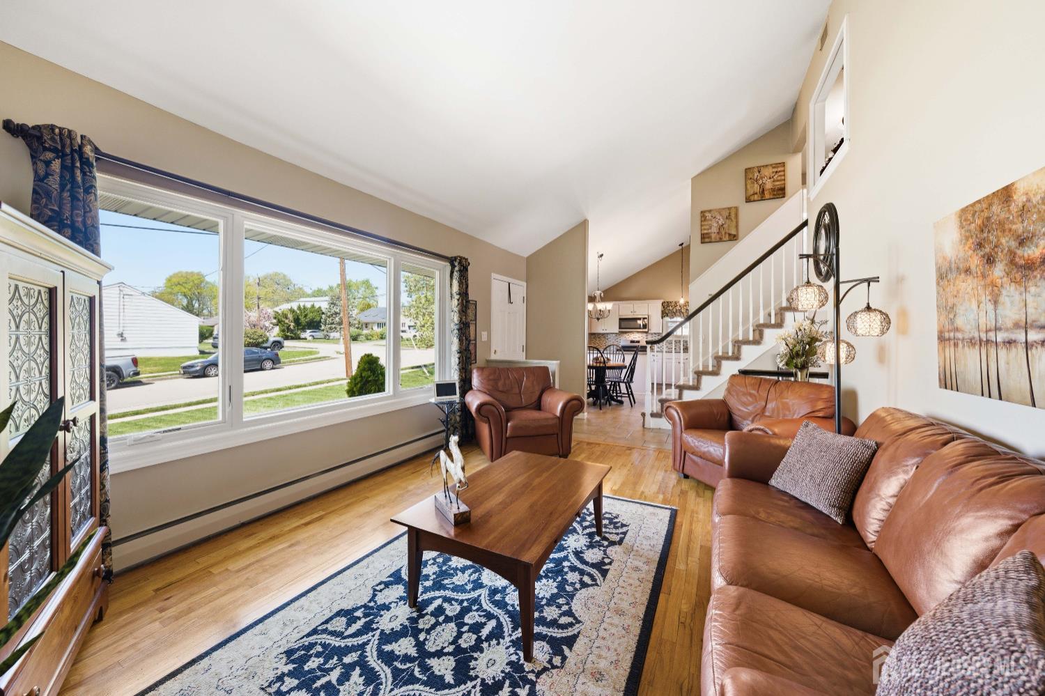 96 Drake, Colonia, NJ, 07067