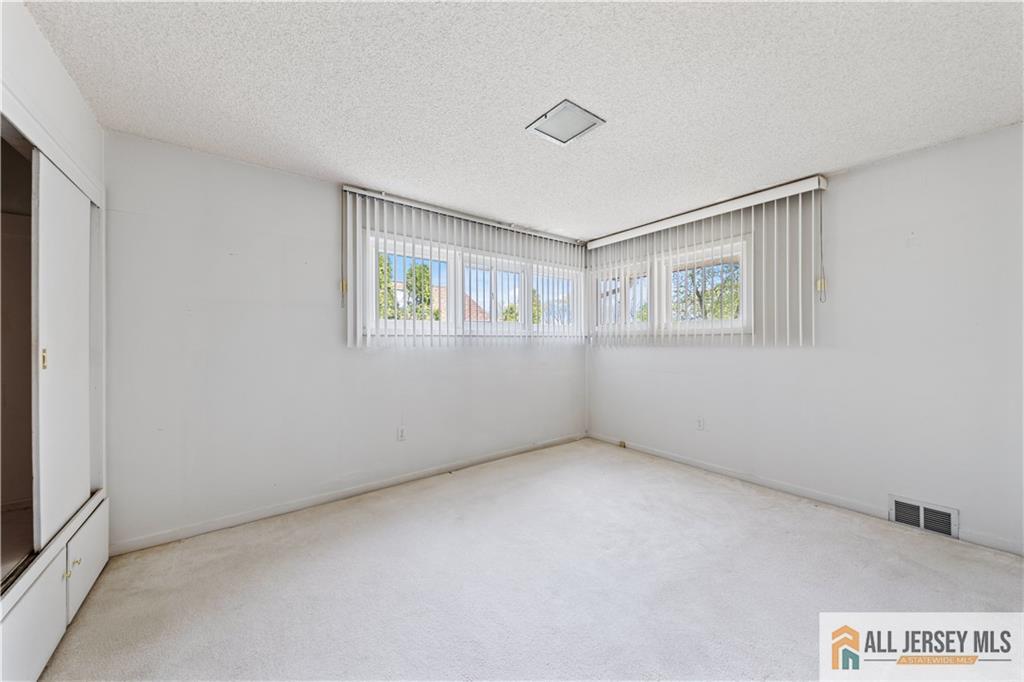 126 Villanova, Lawrence, NJ, 08648