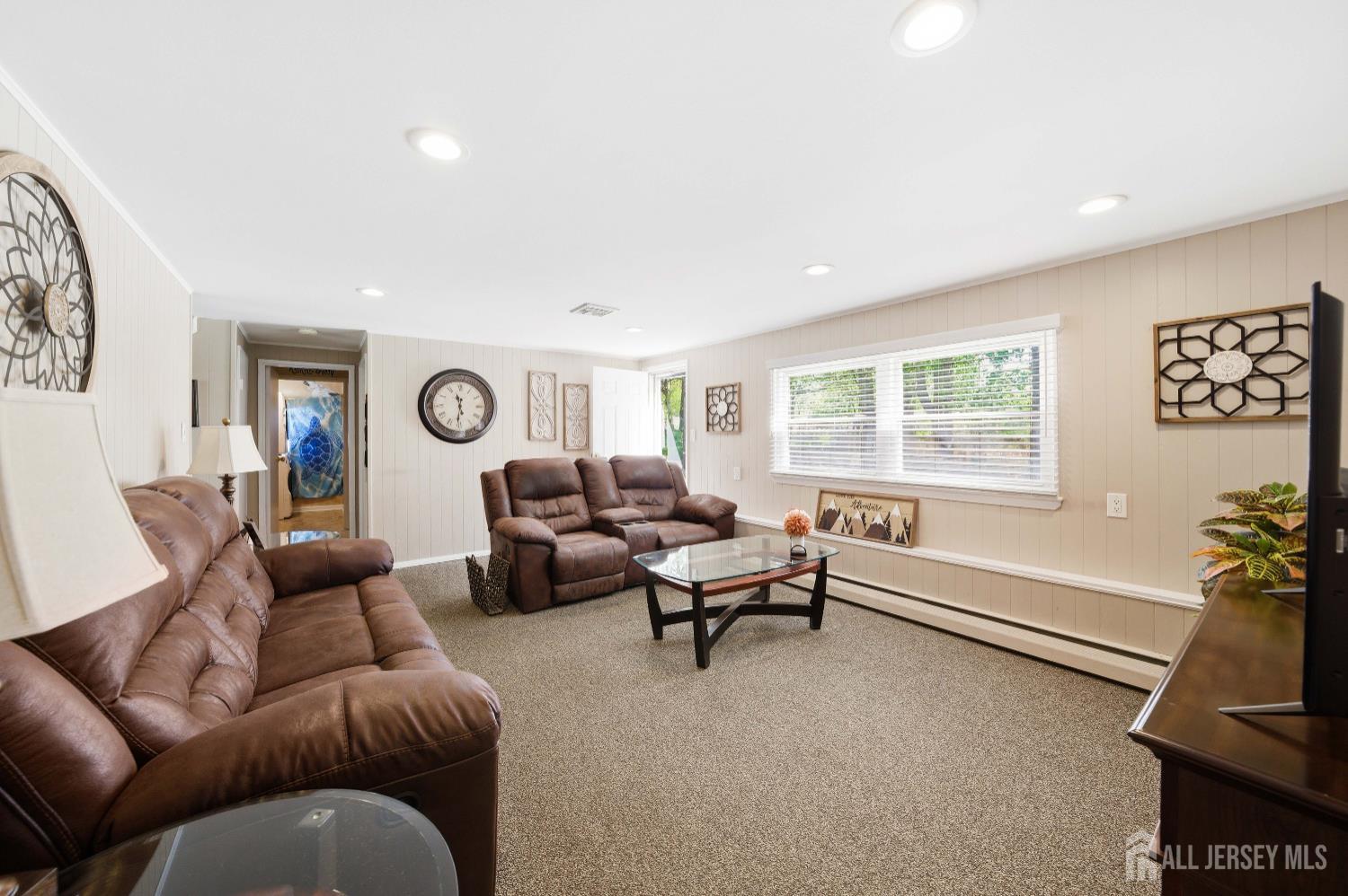 96 Drake, Colonia, NJ, 07067