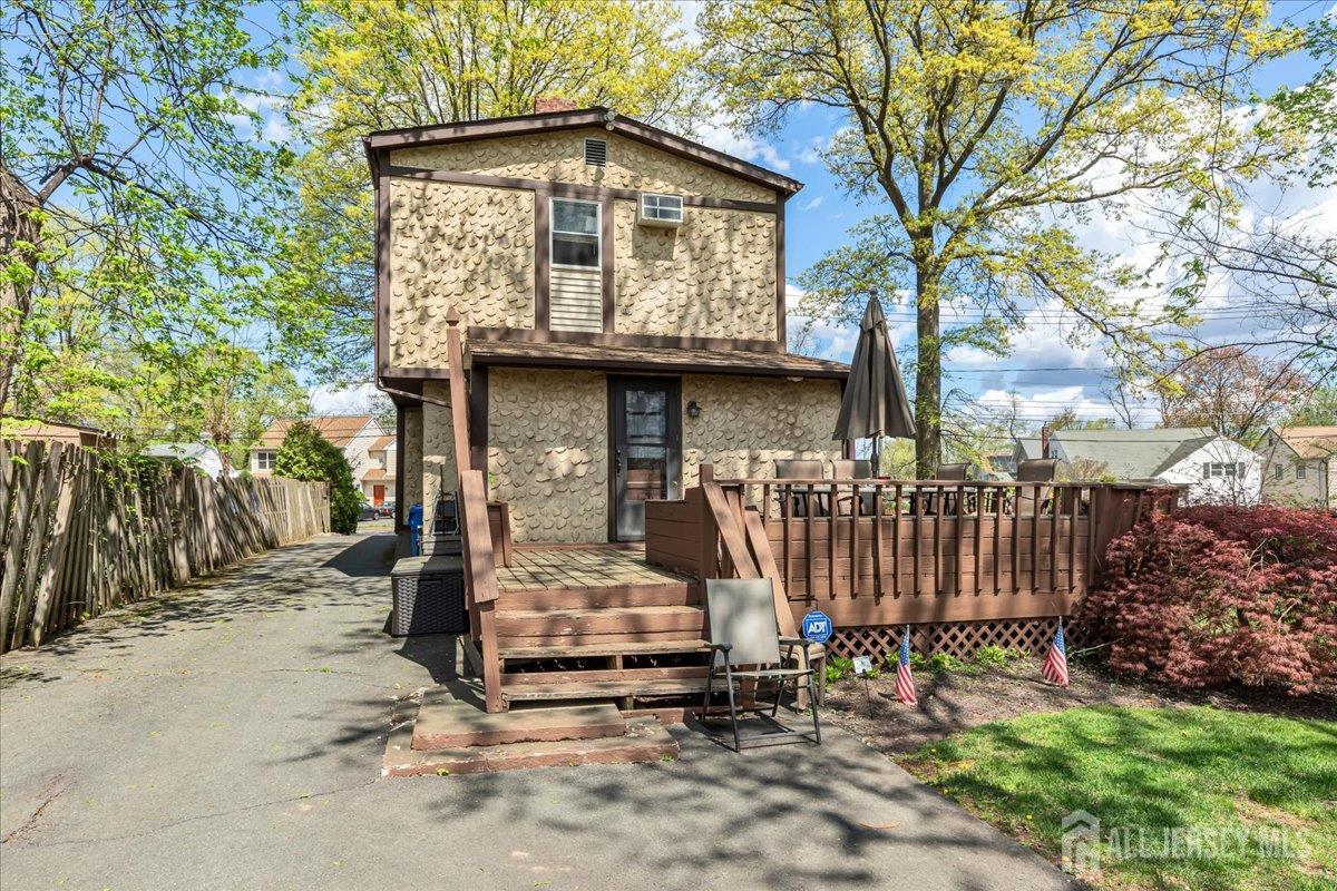 225 Freeman, Woodbridge Proper, NJ, 07095