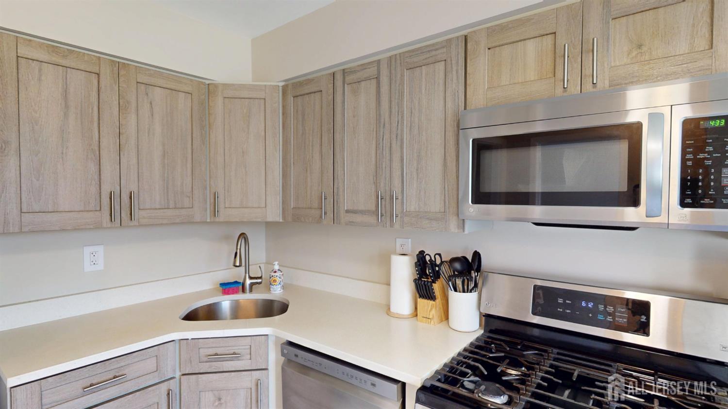 3807 Birchwood, North Brunswick, NJ, 08902