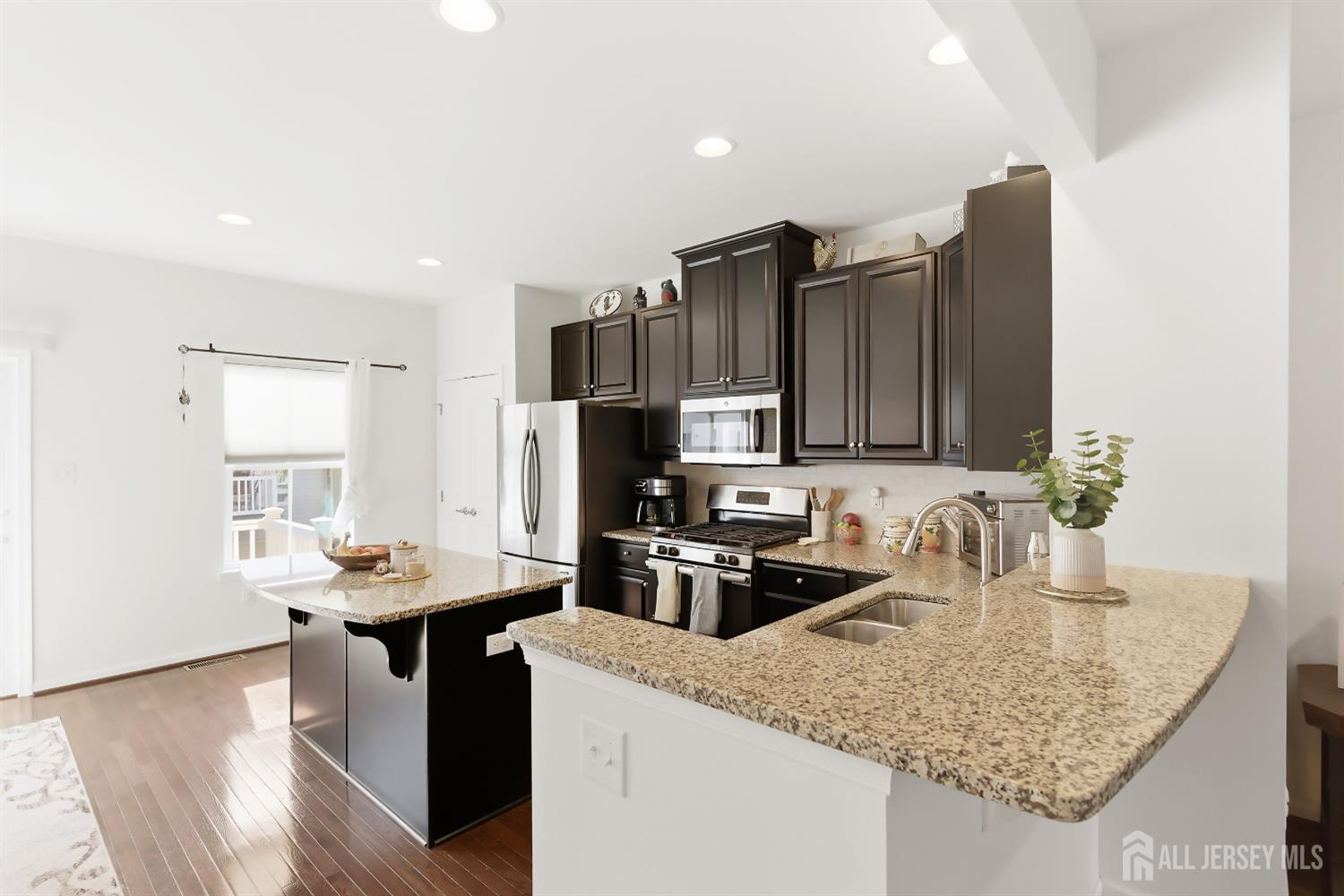 302 Bayside, South Amboy, NJ, 08879