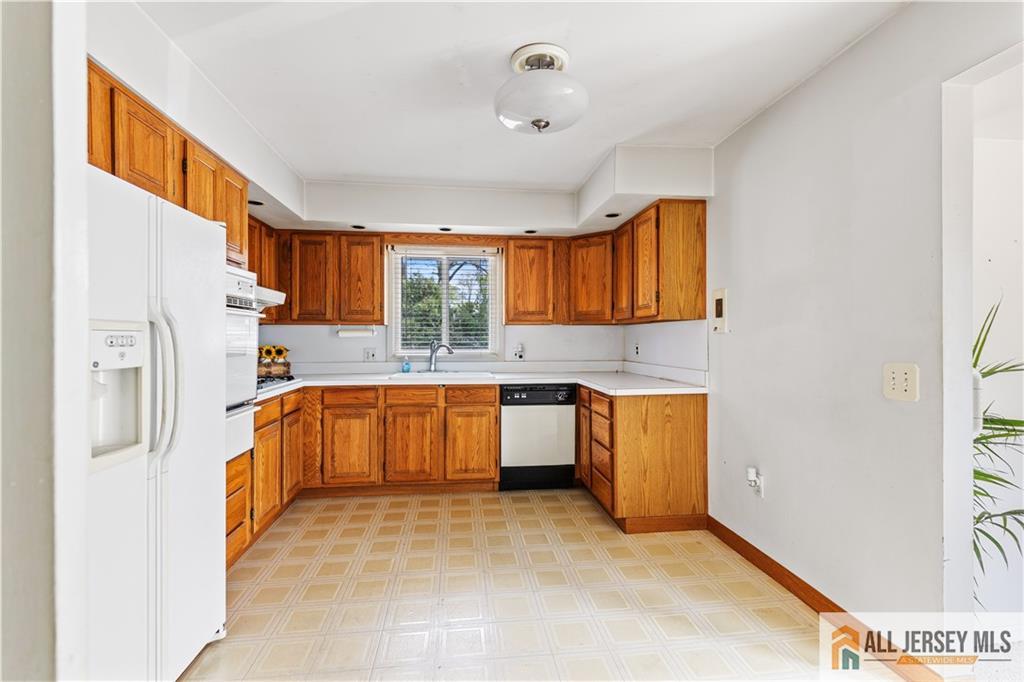 126 Villanova, Lawrence, NJ, 08648