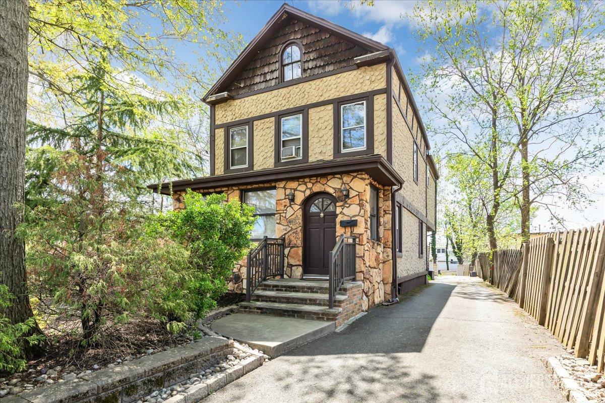 225 Freeman, Woodbridge Proper, NJ, 07095