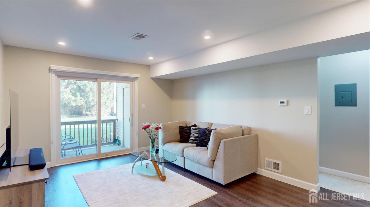 3807 Birchwood, North Brunswick, NJ, 08902