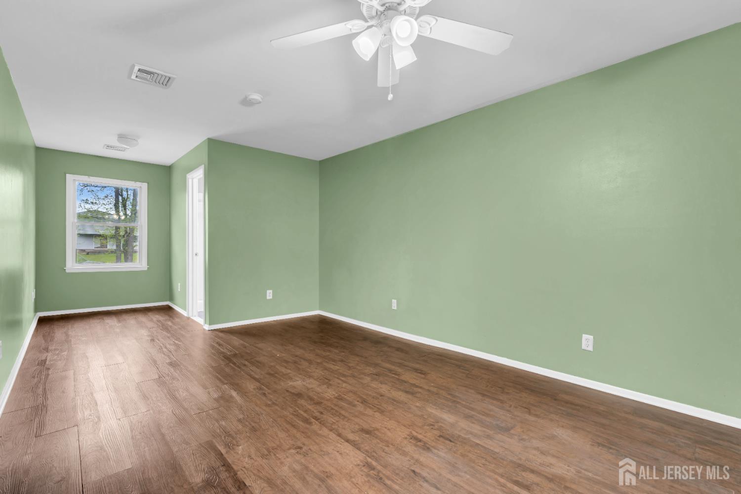 17 Hollywood, Woodbridge Proper, NJ, 07095