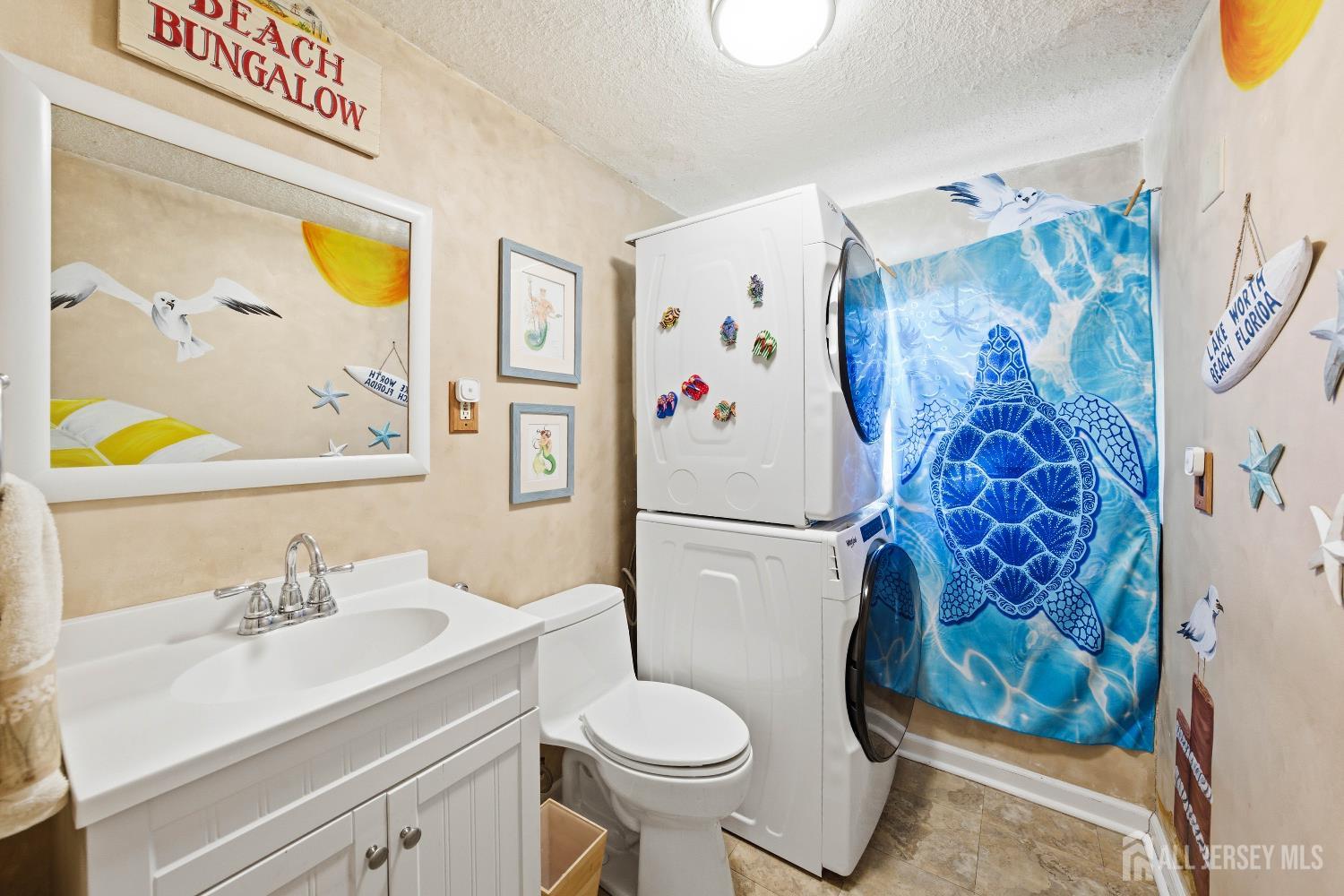 96 Drake, Colonia, NJ, 07067